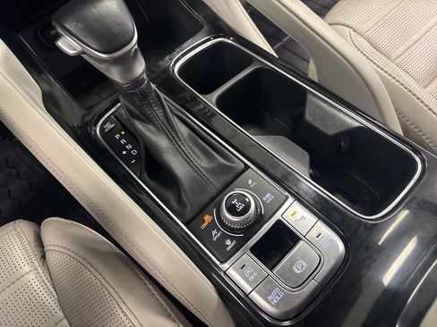 Used 2020 Kia Telluride SX w/ SX Prestige Package image 22