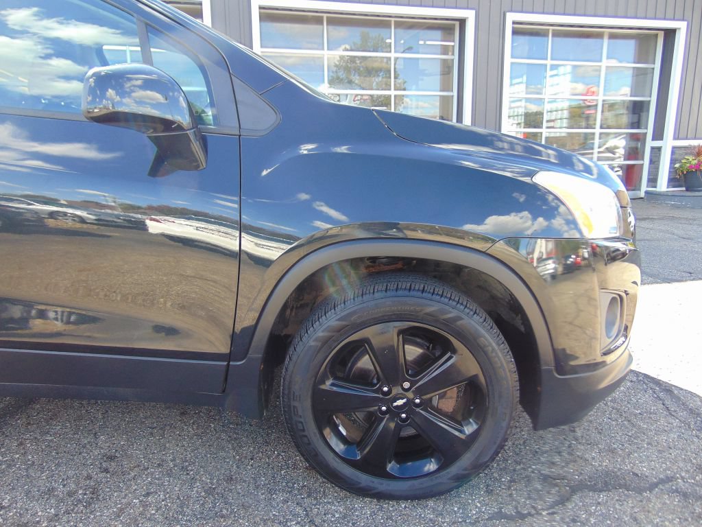 Used 2016 Chevrolet Trax LTZ w/ Midnight Edition AWD/4WD image 11