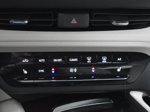 Used 2023 Buick Envision Preferred image 12