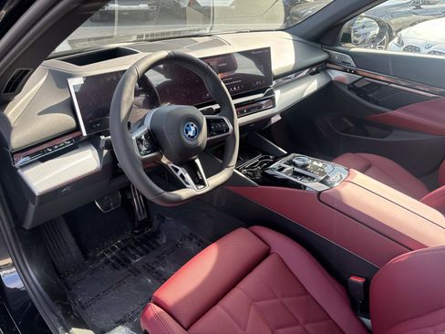 New 2026 BMW i5 eDrive40 w/ M Sport Package image 13
