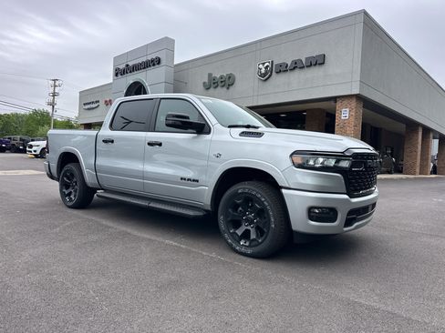 Used 2026 RAM 1500 4x4 Crew Cab image 18