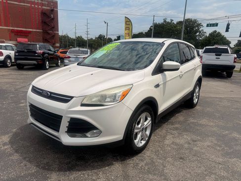 Used 2014 Ford Escape SE FWD image 2