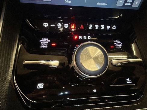 Used 2024 Jeep Grand Wagoneer L Series II w/ Quick Order Packagew 28T image 32