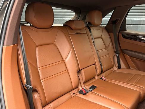 Certified 2020 Porsche Cayenne AWD/4WD image 25