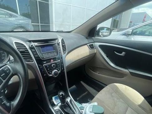 Used 2013 Hyundai Elantra GT FWD image 2