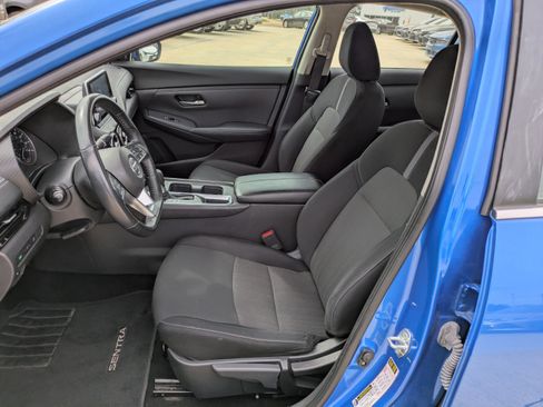 Used 2023 Nissan Sentra SV image 7