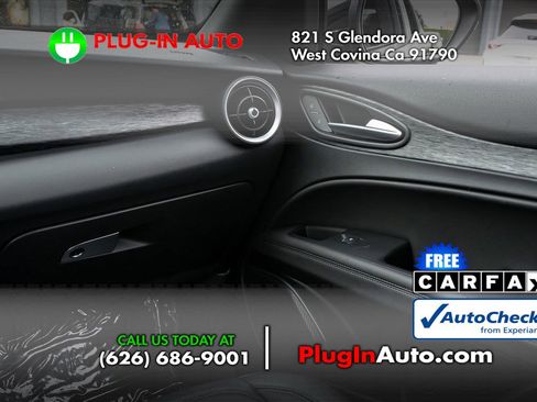 Used 2023 Alfa Romeo Stelvio Sprint image 17