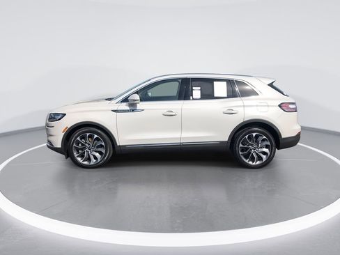 Used 2022 Lincoln Nautilus Reserve AWD/4WD image 5