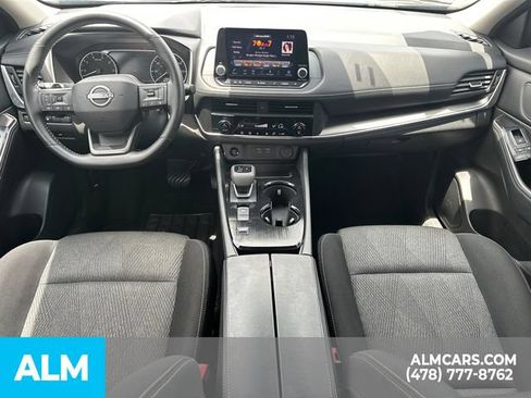 Used 2025 Nissan Rogue SV FWD image 28