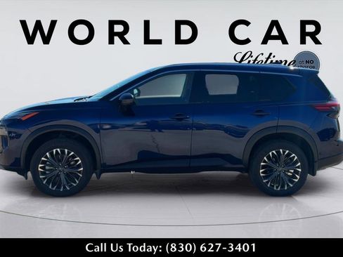 Used 2025 Nissan Rogue SL w/ Tech Package AWD/4WD image 4