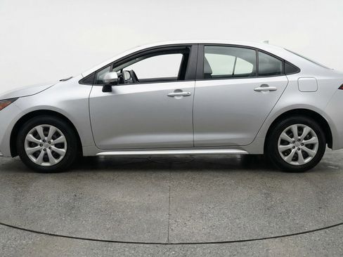 Used 2025 Toyota Corolla LE FWD image 5
