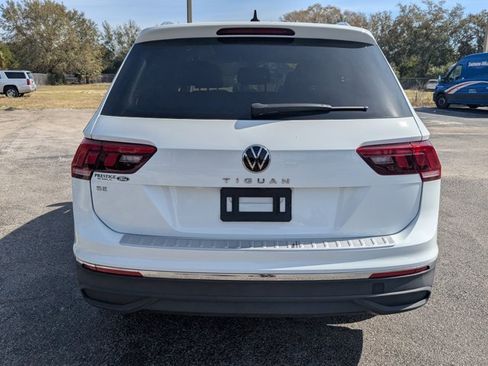 Used 2022 Volkswagen Tiguan SE w/ Panoramic Sunroof Package image 6