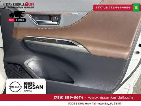 Used 2023 Toyota Venza Limited image 35