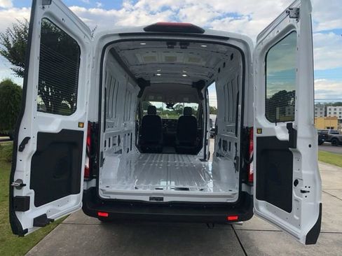 New 2025 Ford Transit 250 148 Medium Roof image 12