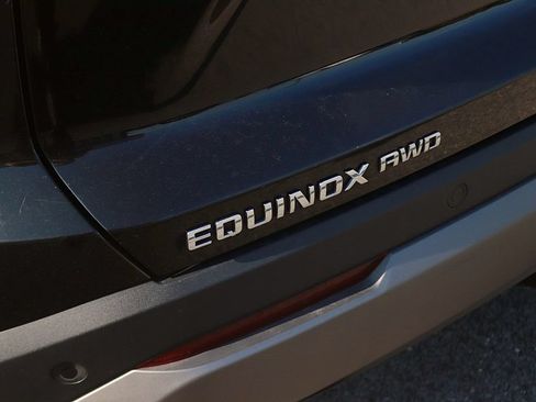 Used 2025 Chevrolet Equinox LT AWD/4WD image 8