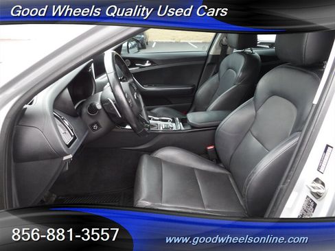 Used 2018 Kia Stinger Premium AWD/4WD image 13