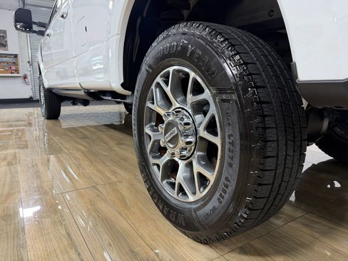 Used 2020 Ford F250 Lariat w/ Lariat Ultimate Package AWD/4WD image 10