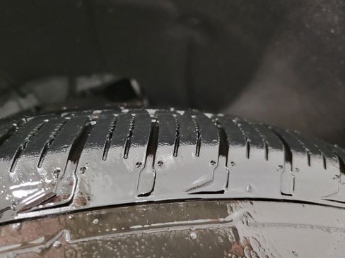 Used 2021 GMC Yukon SLT w/ SLT Luxury Plus Package image 5