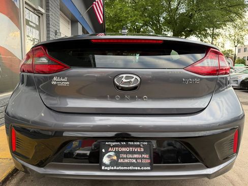 Used 2017 Hyundai Ioniq Limited FWD image 4