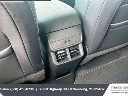 New 2026 Chevrolet Equinox RS FWD image 25