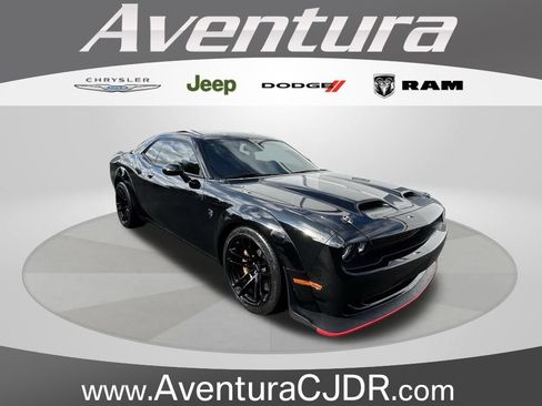 Used 2022 Dodge Challenger SRT Hellcat image 1