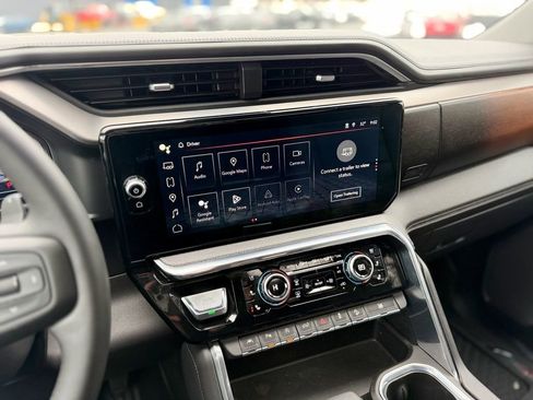 Used 2024 GMC Sierra 1500 Denali w/ Denali Reserve Package image 17