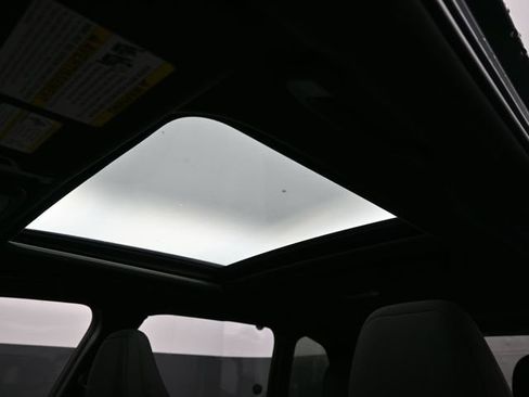 Used 2025 Subaru Forester Premium image 14