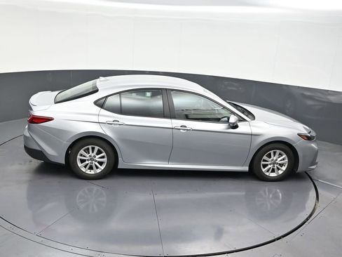 Used 2025 Toyota Camry LE w/ Convenience Package FWD image 20
