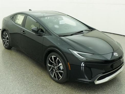 New 2026 Toyota Prius Plug-In Hybrid FWD image 13