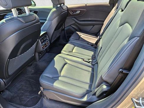 Used 2025 Audi Q7 3.0T Prestige w/ Prestige Package image 21