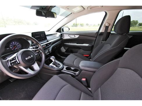 Used 2023 Kia Forte LX FWD image 31