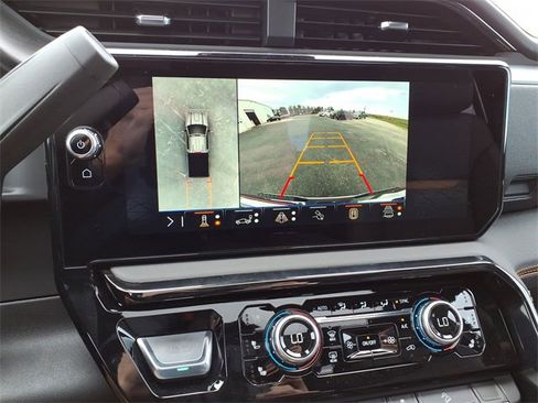 New 2026 GMC Sierra 2500 AT4 w/ AT4 Premium Plus Package image 15