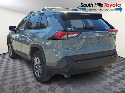 Used 2022 Toyota RAV4 XLE AWD/4WD image 4