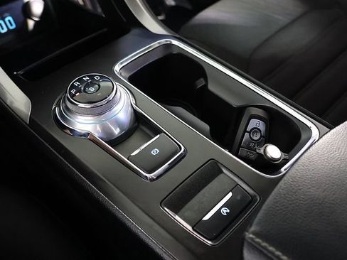 Used 2019 Ford Fusion SE FWD image 20