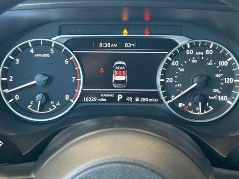 Used 2024 Nissan Rogue SV FWD image 33