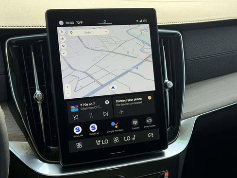 Certified 2025 Volvo XC90 T8 Plus w/ Protection Package Premier image 3