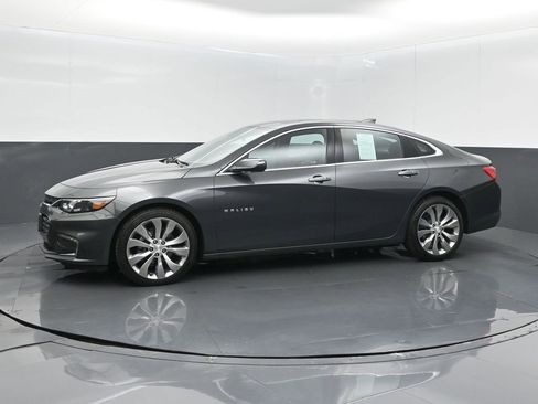 Used 2017 Chevrolet Malibu Premier w/ Premier Sun and Wheel Package image 10