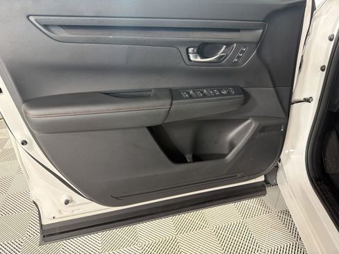 Used 2025 Honda CR-V Sport-L image 13