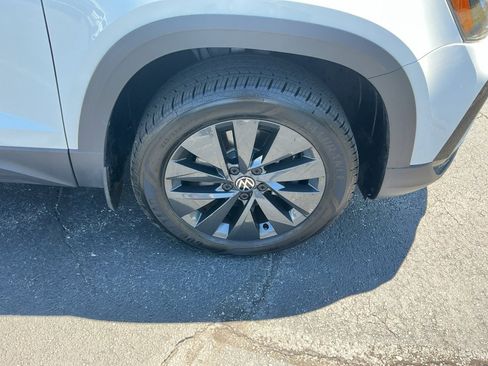 Certified 2024 Volkswagen Taos S FWD image 25