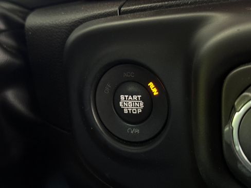 Used 2023 Jeep Wrangler Unlimited Rubicon AWD/4WD image 16