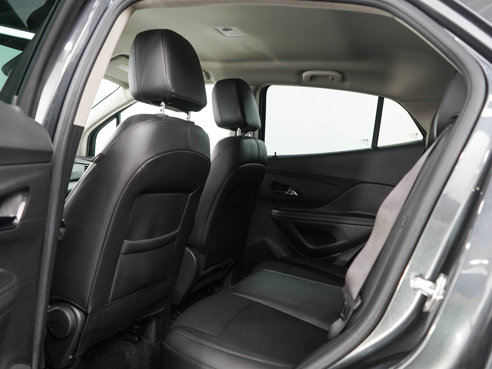 Used 2018 Buick Encore Preferred AWD/4WD image 17