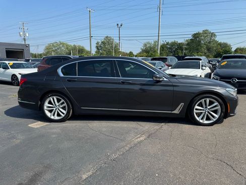 Used 2017 BMW 750i xDrive image 4