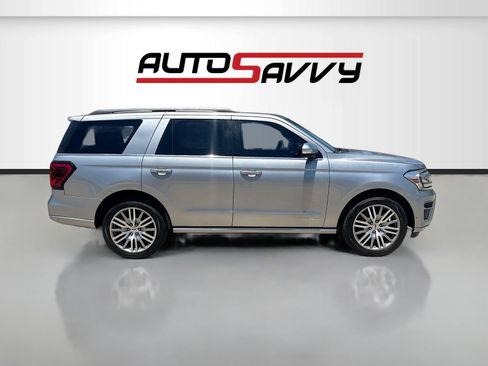 Used 2024 Ford Expedition Platinum RWD image 8