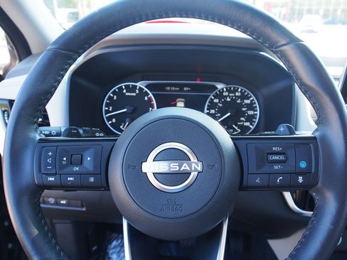 Used 2023 Nissan Rogue SL FWD image 23
