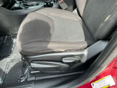 Used 2019 Jeep Cherokee Latitude w/ Popular Appearance Group image 11