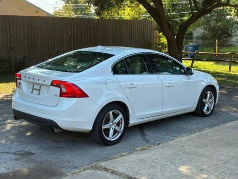 Used 2012 Volvo S60 T5 image 4