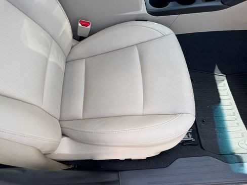 Used 2017 Subaru Outback 2.5i Limited AWD/4WD image 21