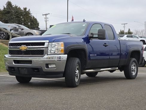 Used 2013 Chevrolet Silverado 2500 LT w/ Interior Plus Package image 10