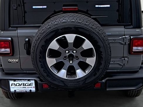 Used 2021 Jeep Wrangler Unlimited Sahara w/ Cold Weather Group image 11