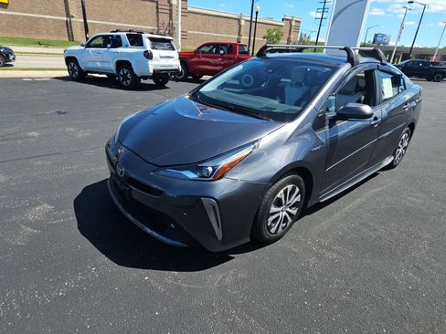 Used 2022 Toyota Prius XLE w/ Advanced Technology Package AWD/4WD image 7